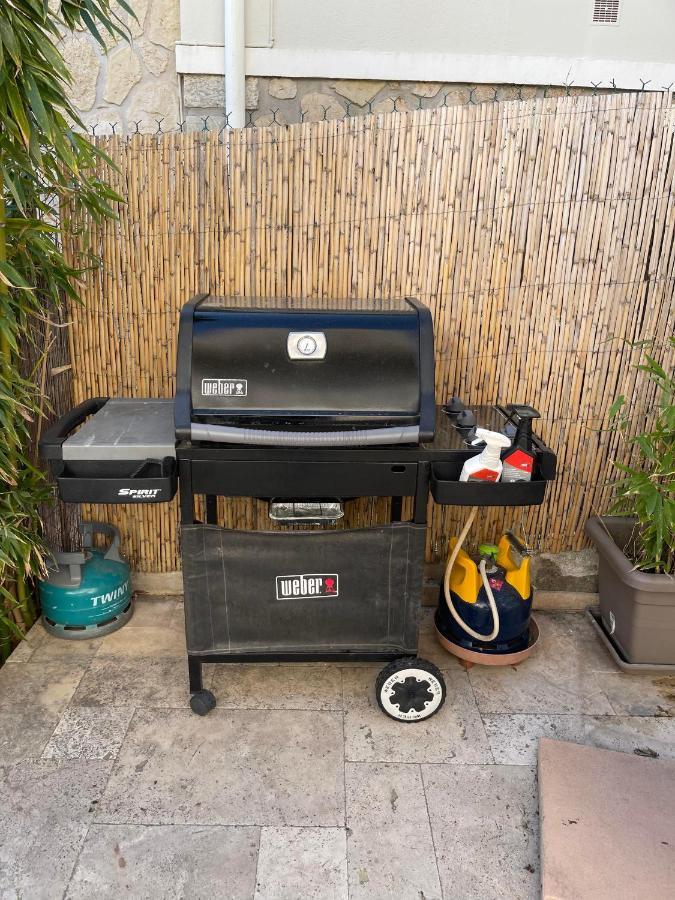 Rdc De Maison Avec Terrasse Barbecue Toulon Exteriér fotografie